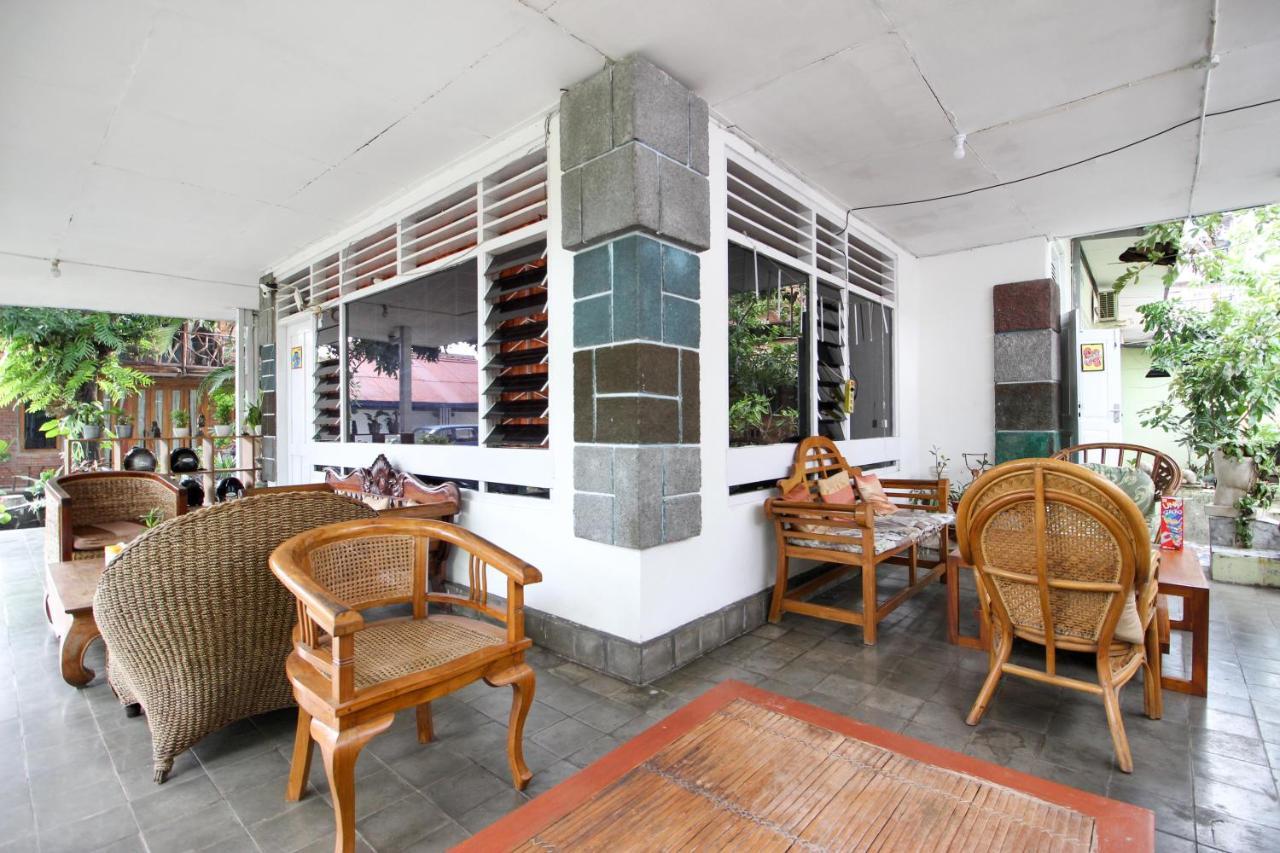 Reddoorz Near Rumah Sakit Wirosaban Salakan Екстер'єр фото