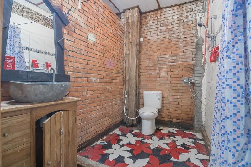 Reddoorz Near Rumah Sakit Wirosaban Salakan Екстер'єр фото